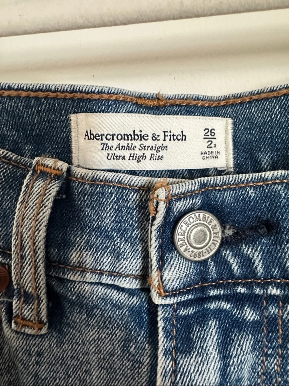 Abercrombie & Fitch The Ankle Straight Ultra High Rise Patchwork Jeans - Picture 4 of 4